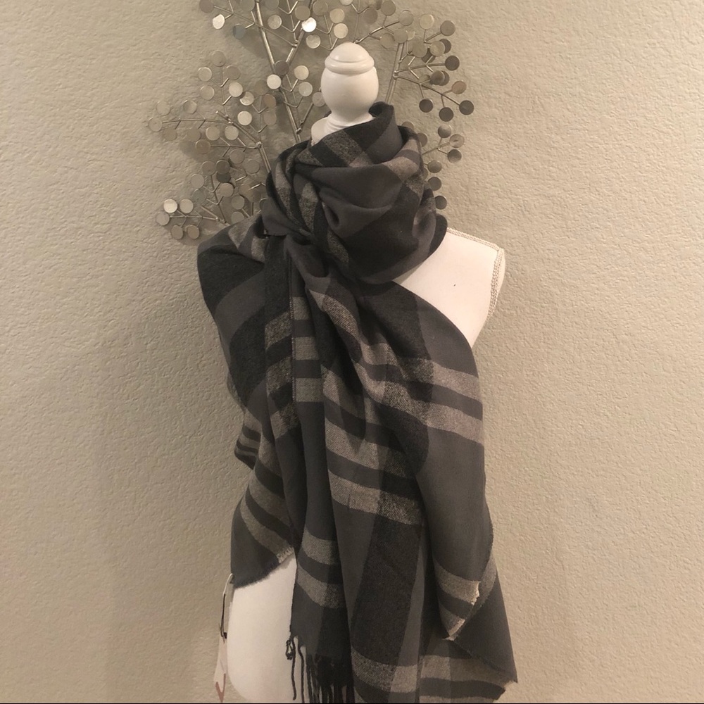 Thick winter shawl/blanket.. Made f 4 heavy winter